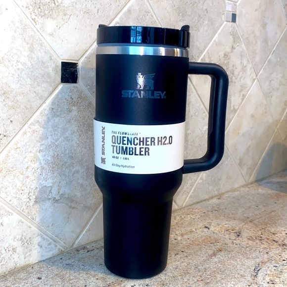Stanley 40oz Quencher Tumbler new inbox - Picture 2 of 11